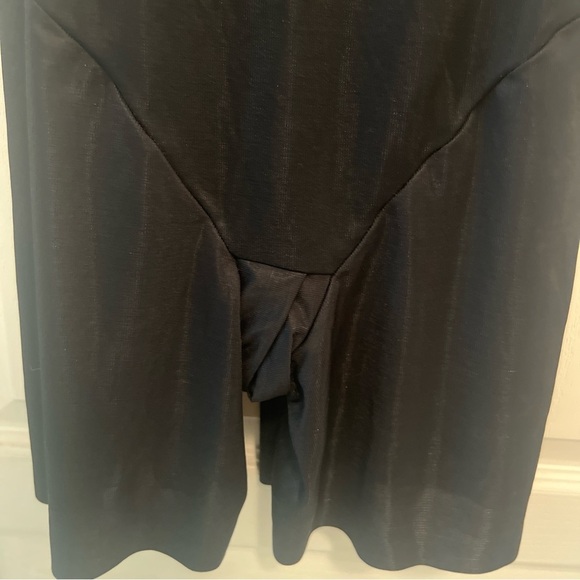 Flexees Black Shapewear for Seamless Comfort - Picture 4 of 4